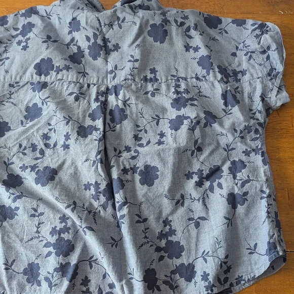 2pc Floral Boxy Cropped Button Down Shirts - Picture 3 of 9